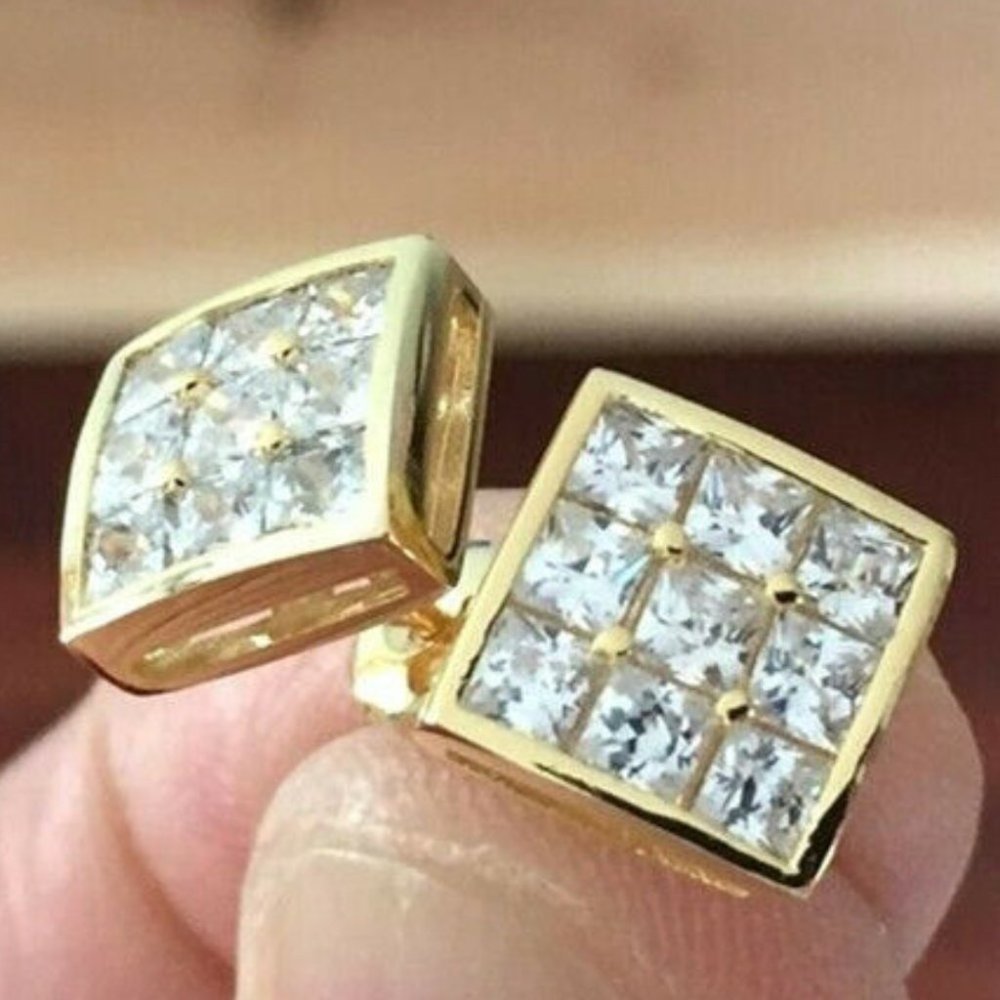 NEW Gorgeous 18k Gold 925 Silver White Sapphire Studs